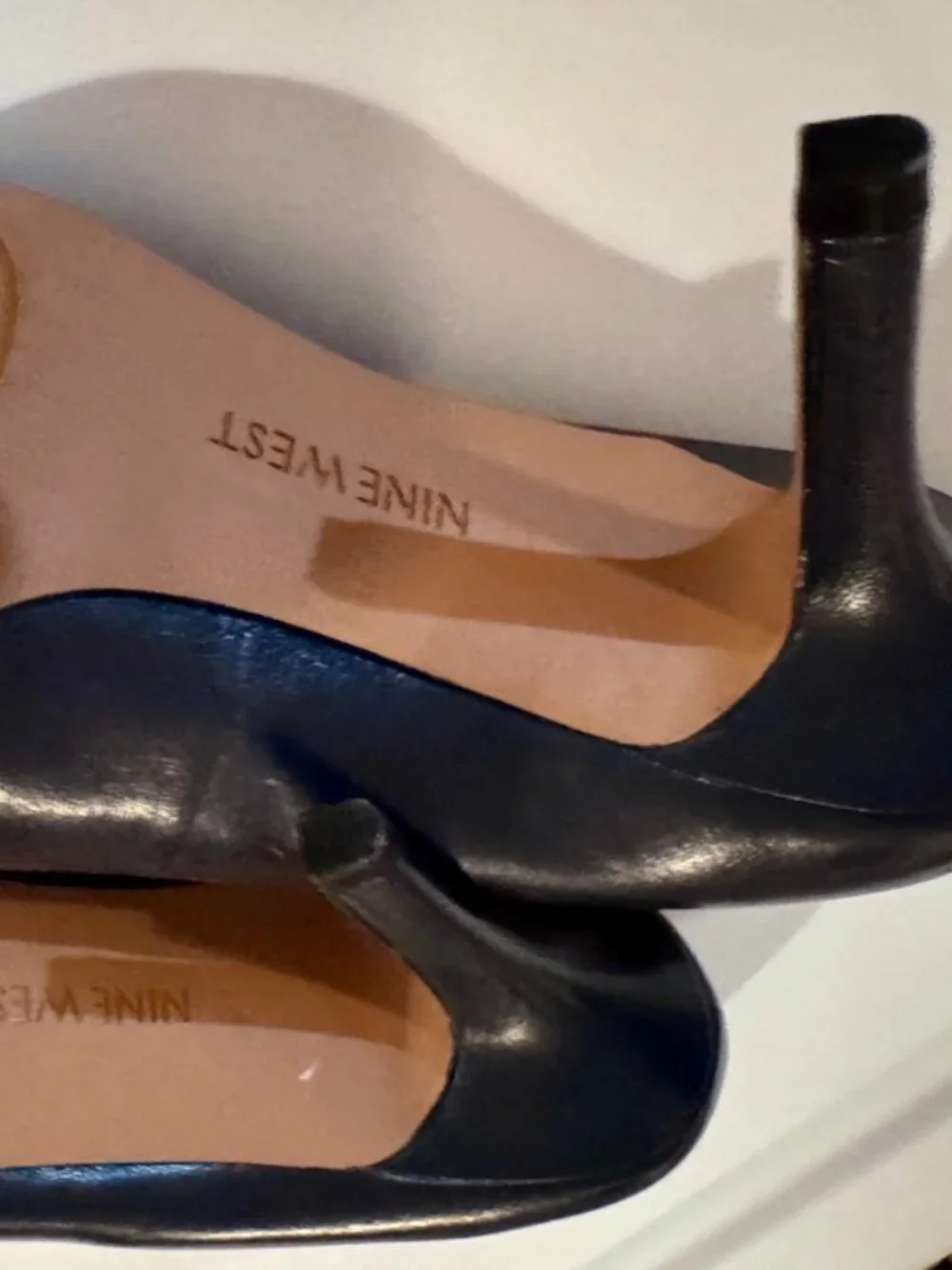 Nine West Tatiana Pointy Toe Pumps, Black, Leather, New, Never Worn, Size 9 - Picture 3 of 7